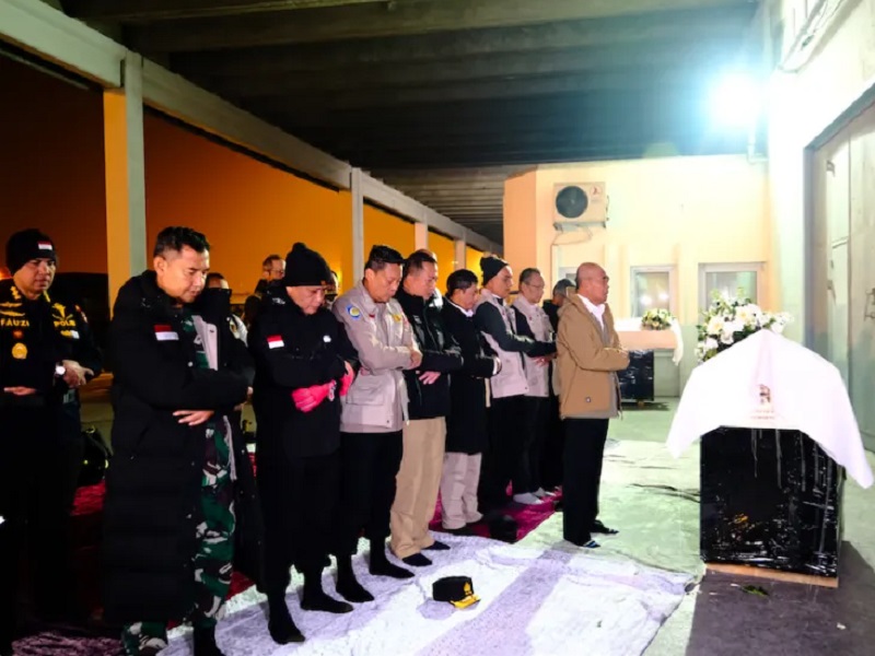 Muhadjir Effendy Pimpin Shalat Jenazah