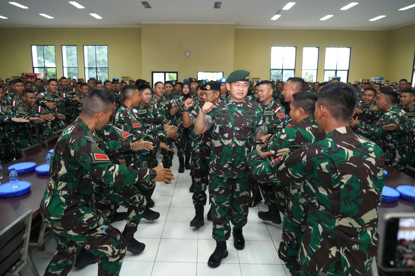 Pangkostrad Letjen TNI Maruli Simanjuntak, M.Sc., Bekali Prajurit Satgas TNI Konga Unifil TA 2023