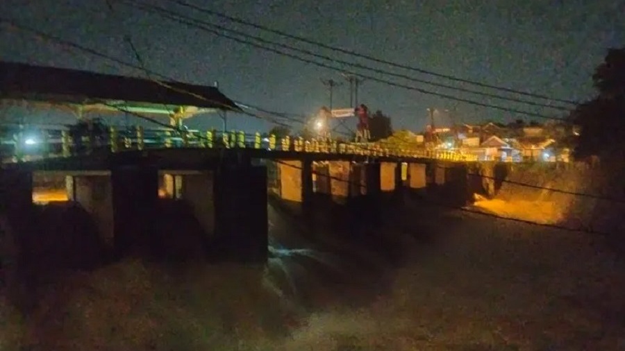 Bendung Katulampa Bogor Siaga 3 Banjir Jakarta