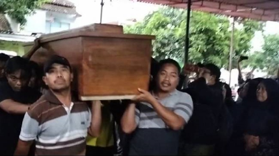 Jenazah Pebulutangkis Syabda Perkasa Belawa Disambut Isak Tangis Keluarga