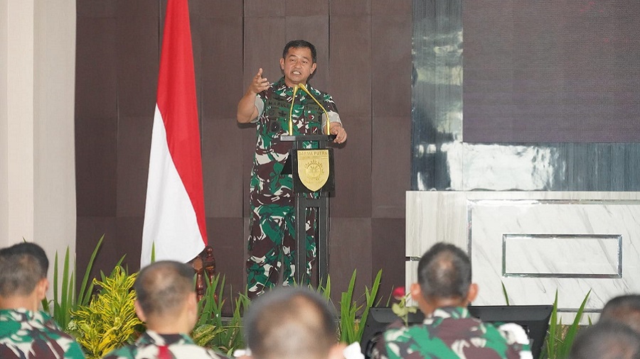 Pangkostrad Ingatkan Istri Prajurit Bijak dalam Bermedia Sosial Jelang Pemilu 2024
