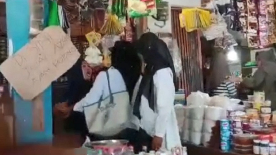 Aksi Tagih Utang ke Tim Sukses, Saat Kunjungan Bupati Kepulauan Sula Viral di Media Sosial