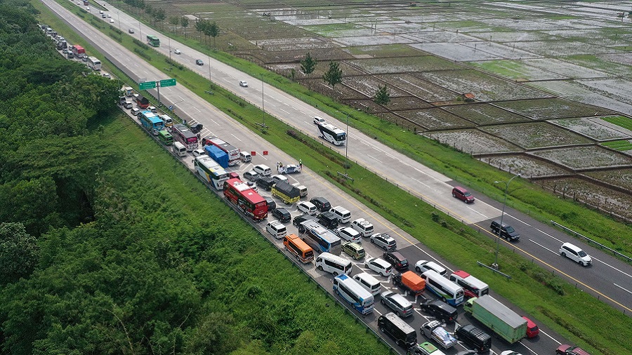 Peningkatan 300 Persen Kendaraan Terjadi di GT Kalikangkung
