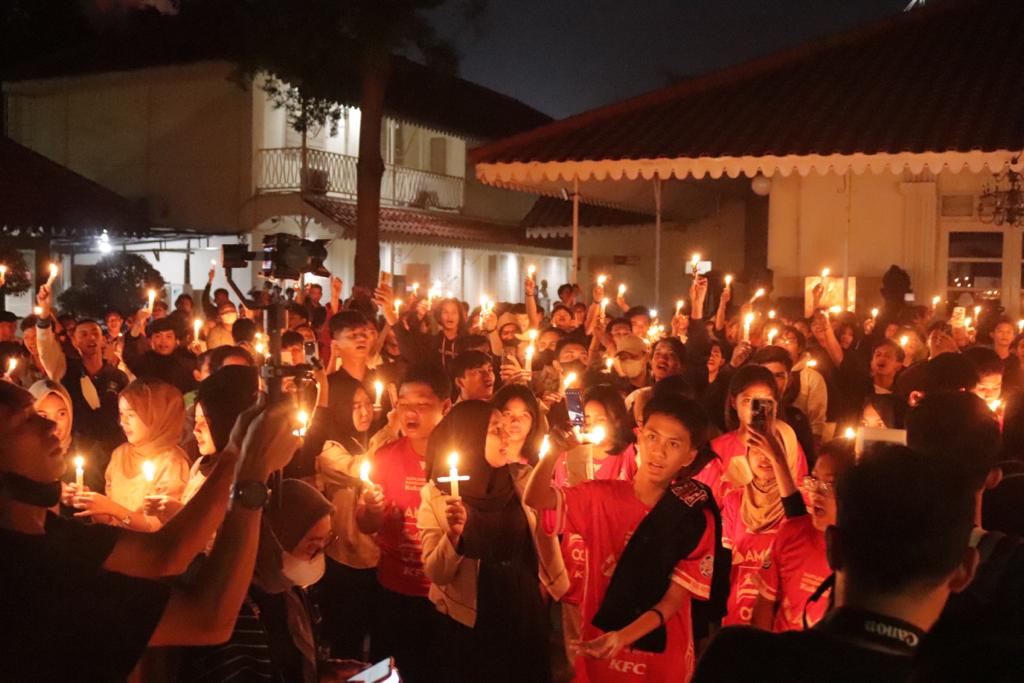 Aksi 1.000 Lilin GSR dan Doa Bersama Bagi Kebangkitan Sepak Bola Indonesia