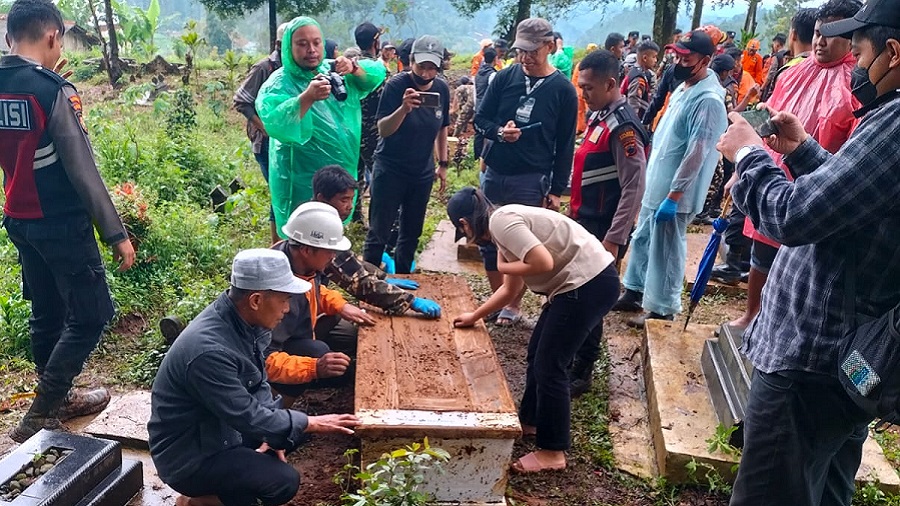 Hasil Antemortem Identik, Jenazah Pasutri asal Lampung Korban Pembunuhan Mbah Slamet Dipulangkan