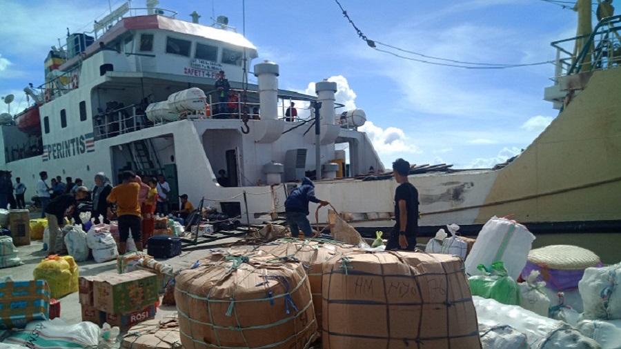 Pasca Lebaran Kapal Perintis Over Kapasitas Puluhan Penumpang Arus Balik Gagal Diberangkatkan Ke Bontang
