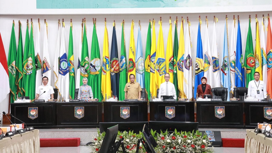 Mendagri Minta Pemda Atensi Kenaikan Harga Beras