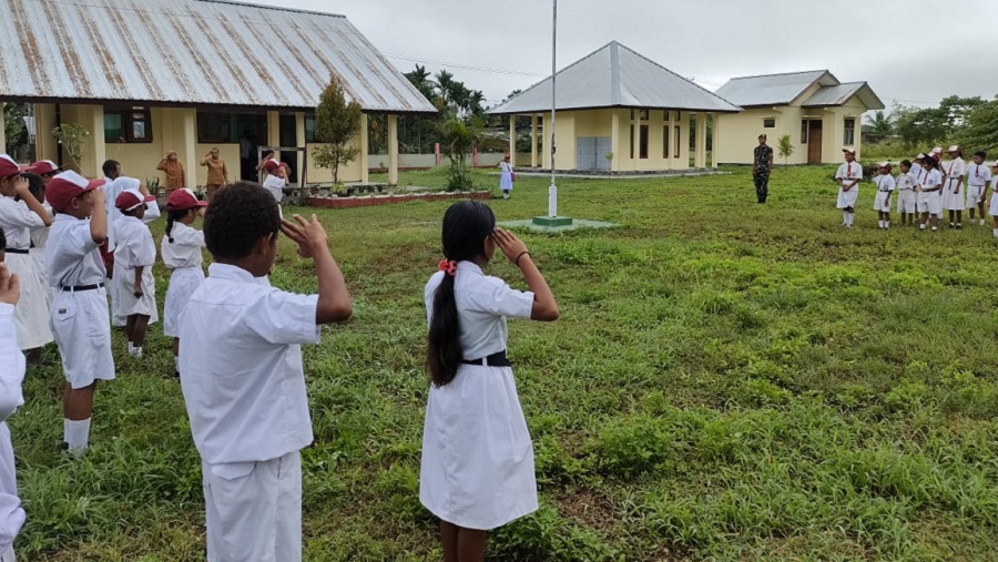 Satgas Yonif 122/TS Pos Pitewi Berikan Wawasan Kebangsaan