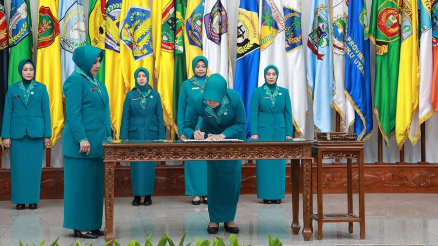 Ketua Umum TP PKK Lantik Pj. Ketua TP PKK di Tujuh Provinsi