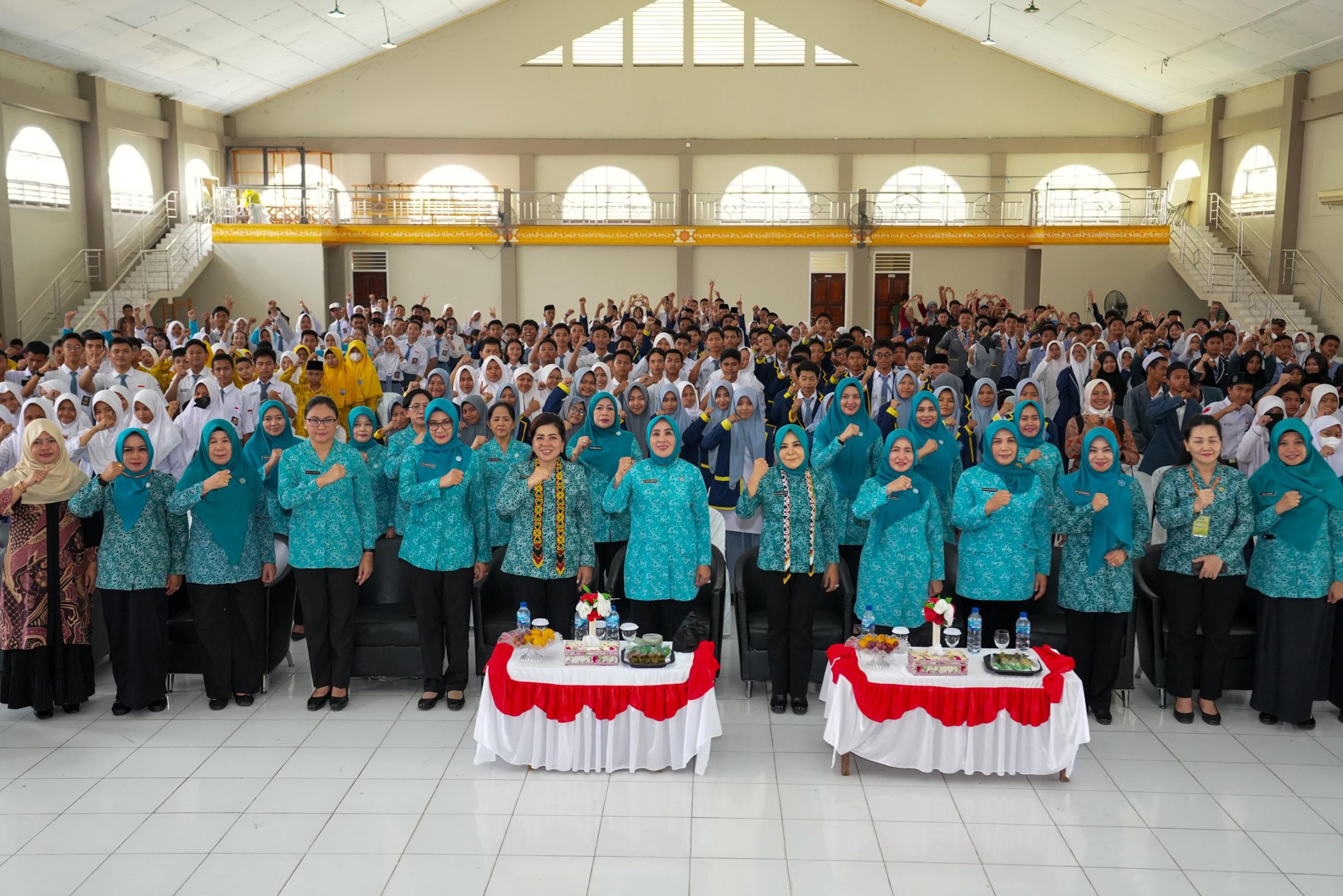Ketum TP PKK Beri Penyuluhan Bahaya Narkoba dan Kesehatan Reproduksi kepada Ratusan Pelajar dan Mahasiswa di Kaltara