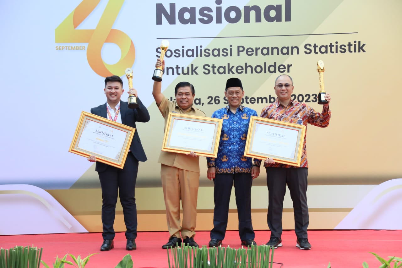 Kemendagri Terima Penghargaan BPS Award Tahun 2023