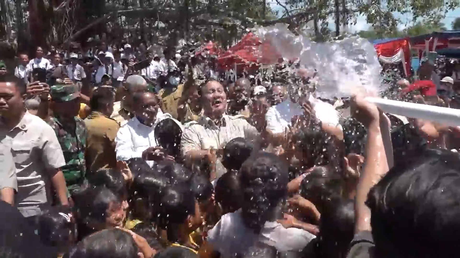 Menhan Prabowo Resmikan Sumur Air Bersih