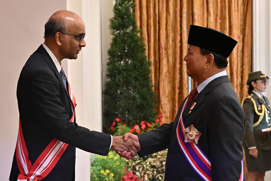 Menhan Prabowo Terima Penganugerahan Darjah Utama Bakti Cemerlang (Tentera) dari Presiden Singapura