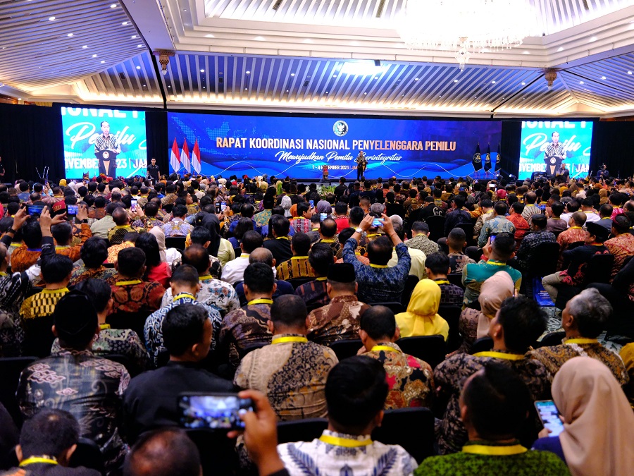 Panglima TNI Mendampingi Presiden RI Pada Rakornas Penyelenggara Pemilu