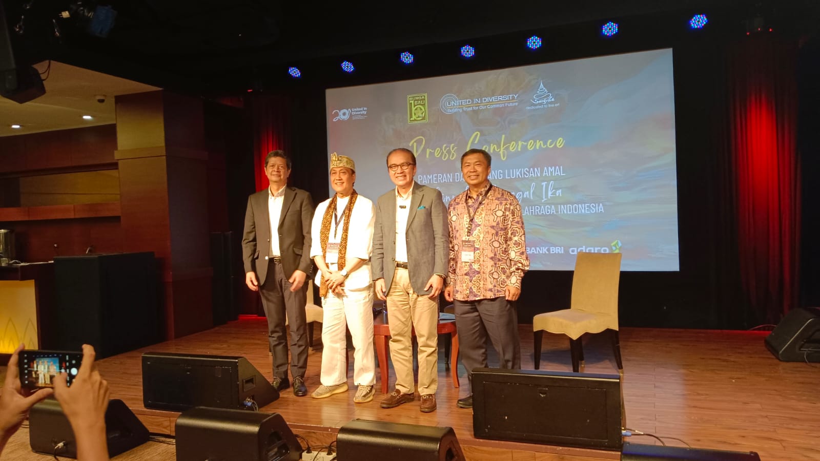 Lelang Lukisan Untuk Para Pahlawan Seni dan Olahraga Terkumpul Rp5 Miliar dalam Tempo Kurang dari 2 Jam