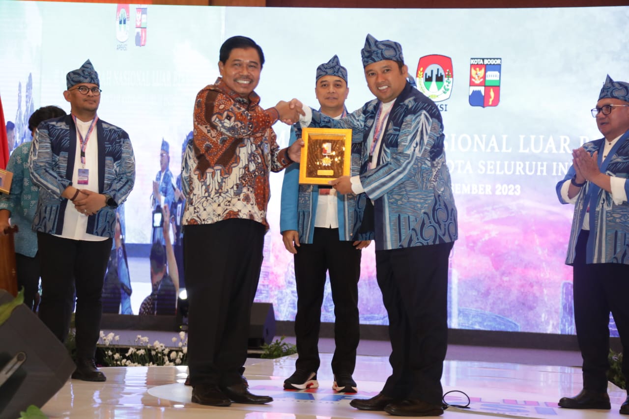 Wakili Mendagri Tutup Munaslub Apeksi, Sekjen Kemendagri Ingatkan Pentingnya Pemberdayaan Masyarakat Urban
