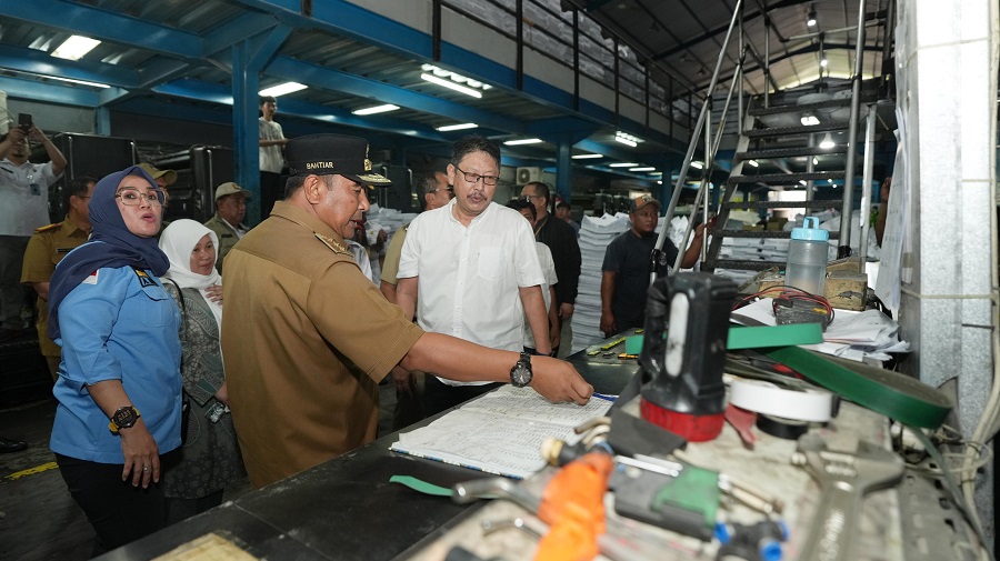 Pj Gubernur Sulsel Bersama Forkopimda Cek Kesiapan Gudang Logistik Pemilu Kota Makassar