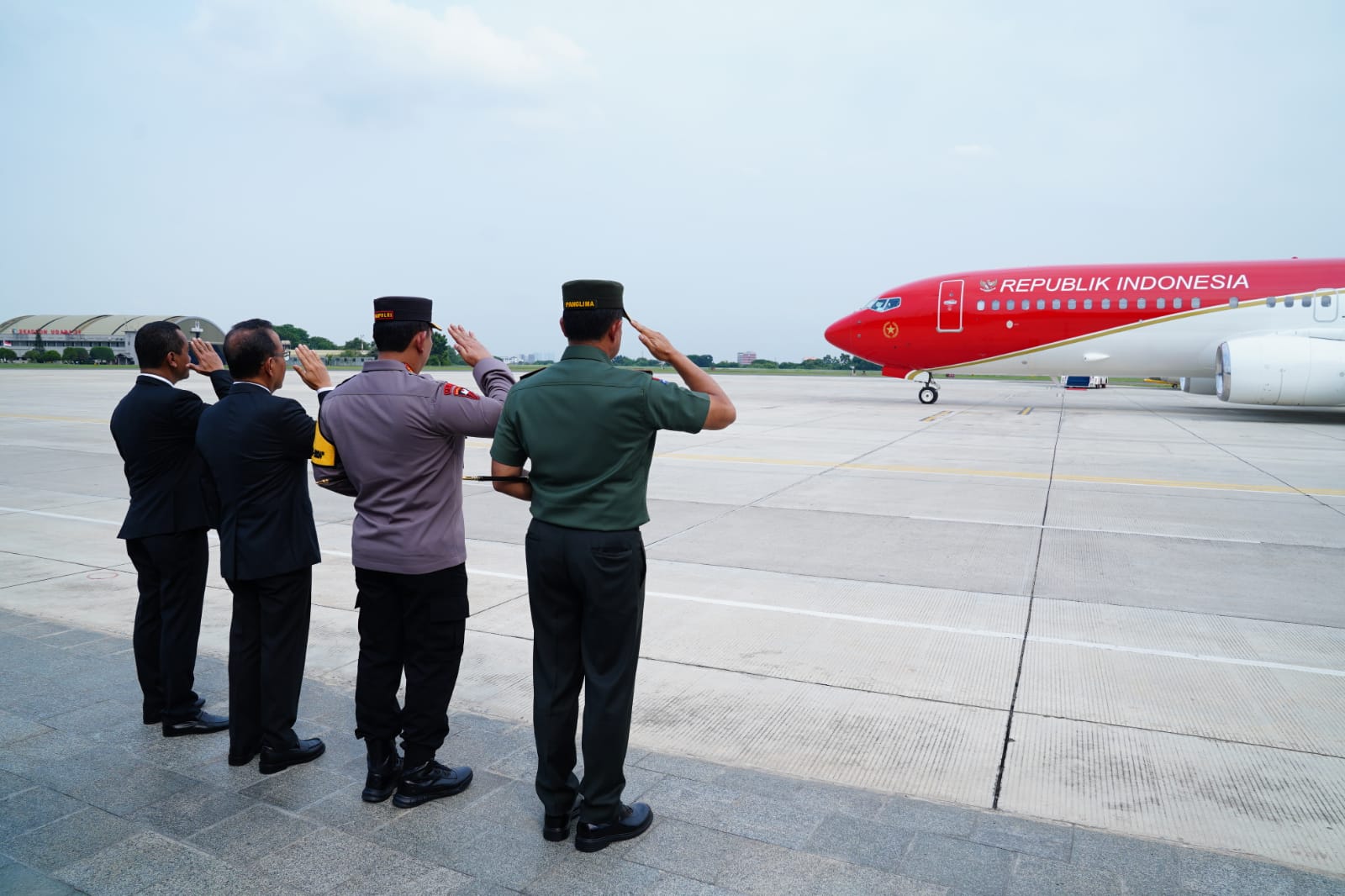 Panglima TNI Lepas Presiden RI Kunker Ke Tiga Negara ASEAN