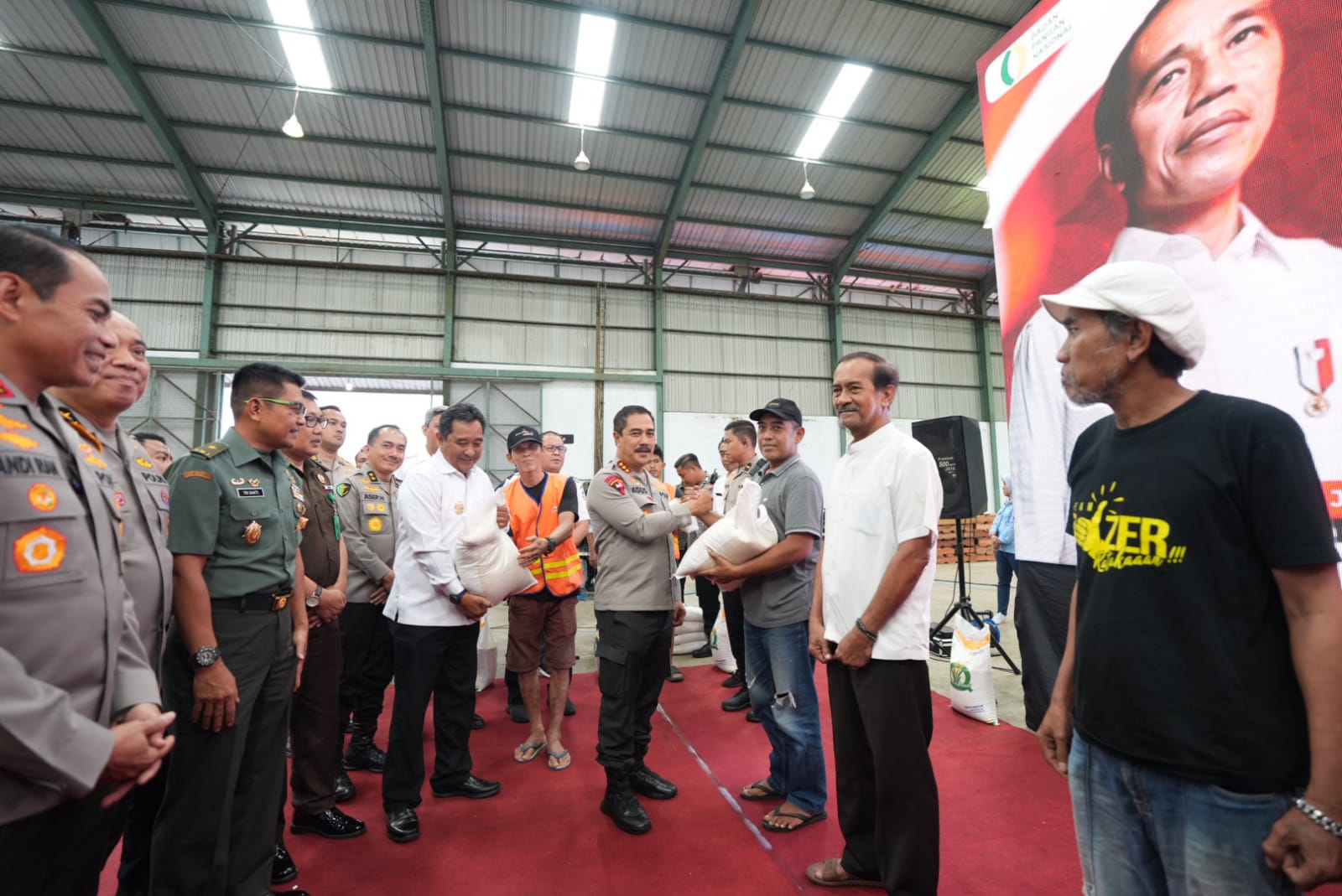 Wakapolri Launching Percepatan Penyaluran Bantuan Pangan Serentak 24 Kabupaten/Kota Se-Sulsel