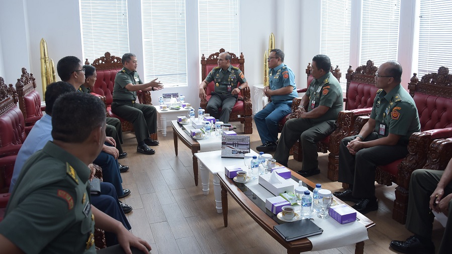 Silaturahmi Kapuspen TNI Dengan Rektor Unhan Bahas Kemampuan Public Speaking Prajurit TNI