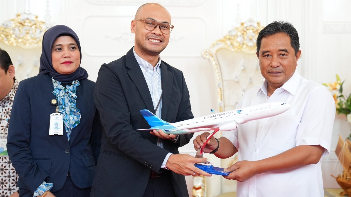 Pj Gubernur Sulsel Minta Garuda Indonesia Tambah Rute Penerbangan Domestik dan Internasional