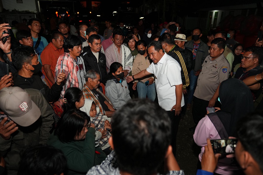 Tana Toraja Berduka, Pj Gubernur Bahtiar Kunjungi Korban dan Serahkan Bantuan