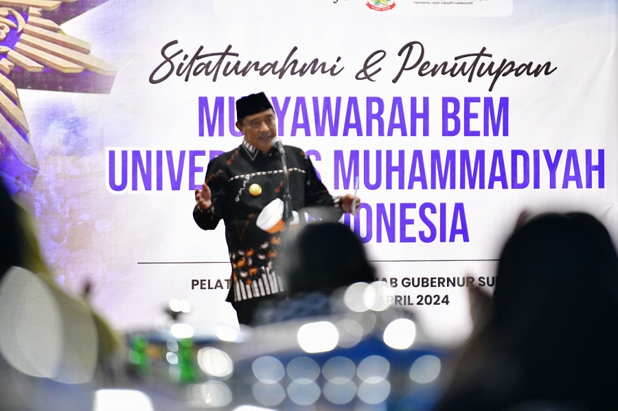 Atasi Pemanasan Global, Pj Gubernur Sulsel Ajak BEM Unismuh se-Indonesia Tanam Pohon Serentak