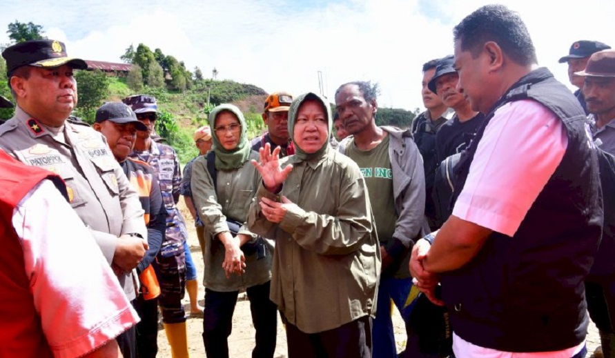 Mensos Risma Apresiasi Penanganan Bencana Banjir dan Longsor di Sulsel